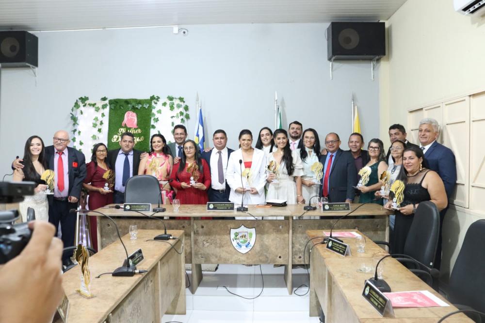 Câmara de Castelo do PI realiza sessão solene para entrega do Prêmio Mulher Destaque